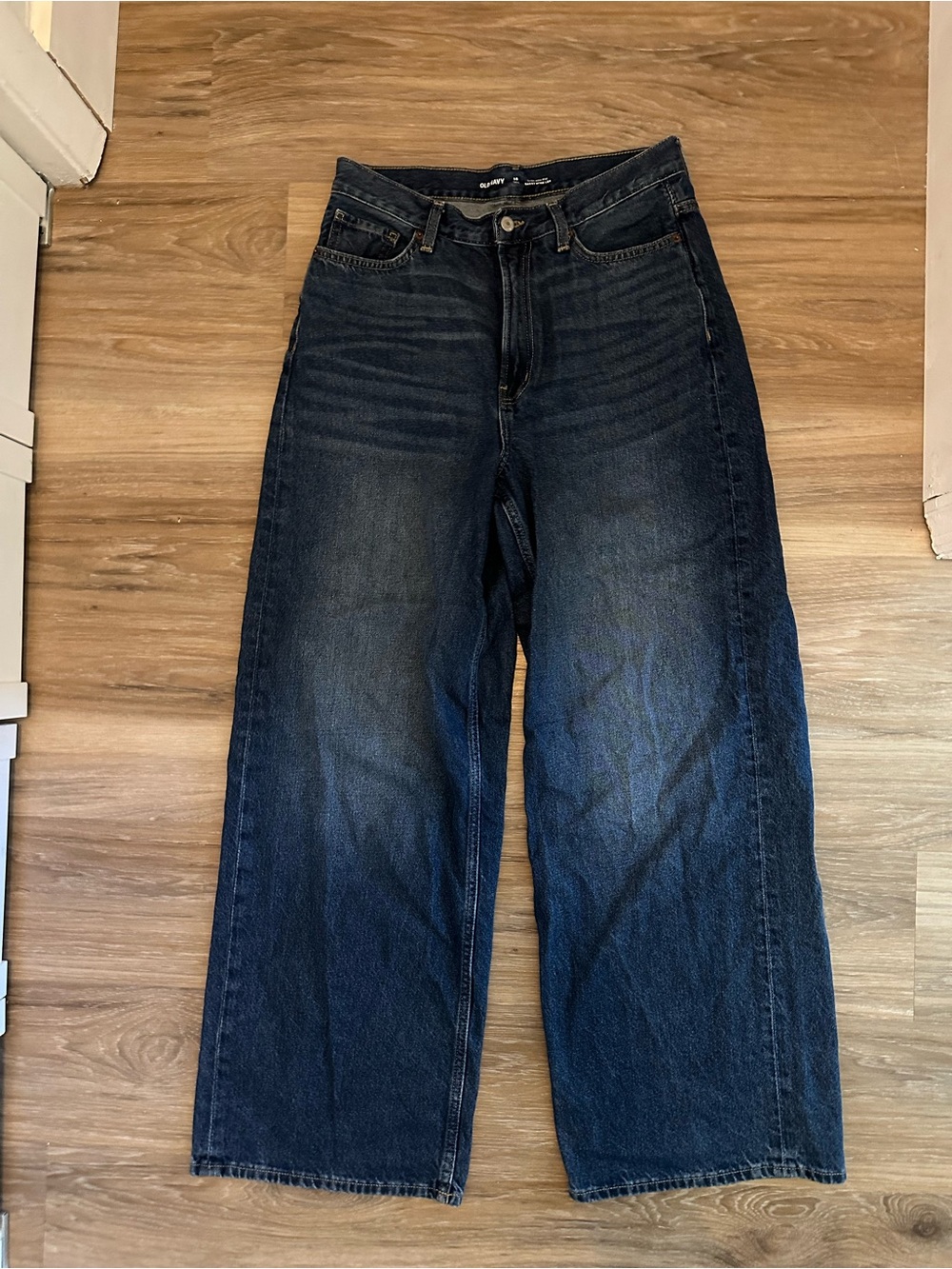 Old Navy Wide-Leg Jeans in Dark Blue Wash
